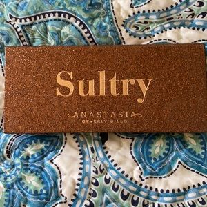 Sultry eyeshadow - Anastasia